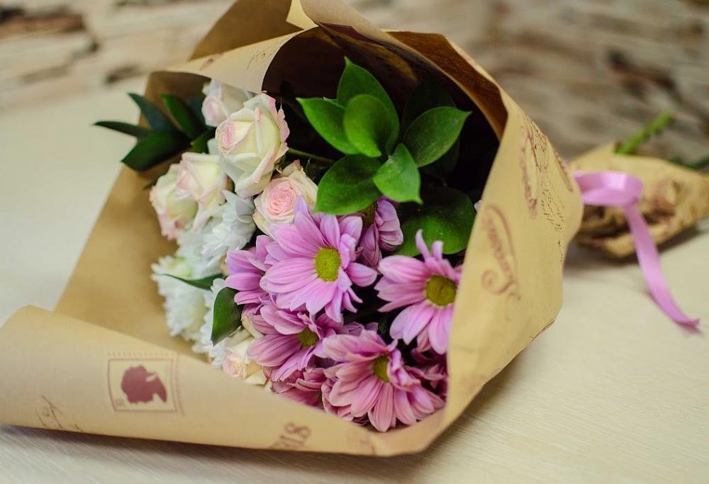 Букет цветов из: Розы и Хризантемы в Новощапово