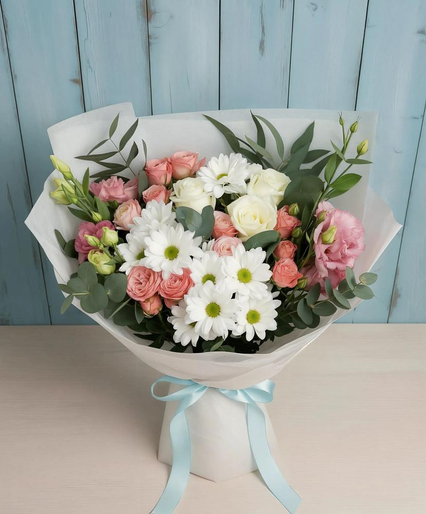 Букет цветов из: Розы, Лизиантусы и Хризантемы в Новощапово