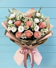 Букет цветов из:  Розы, Альстромерии и Лизиантусы в Новощапово