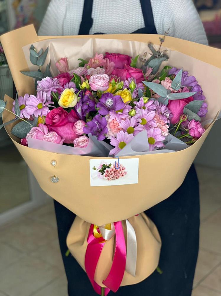 Букет цветов из: Хризантемы, Гвоздики и Альстромерии в Новощапово