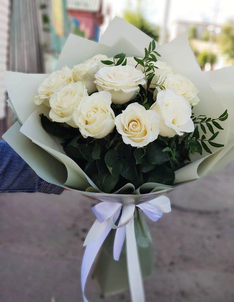 Букет Белые розы Проуд в Новощапово