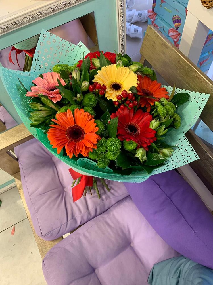 Букет цветов из: Герберы, Хризантемы и Альстромерии в Новощапово