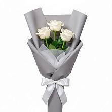 Букет 3 белые розы в Новощапово