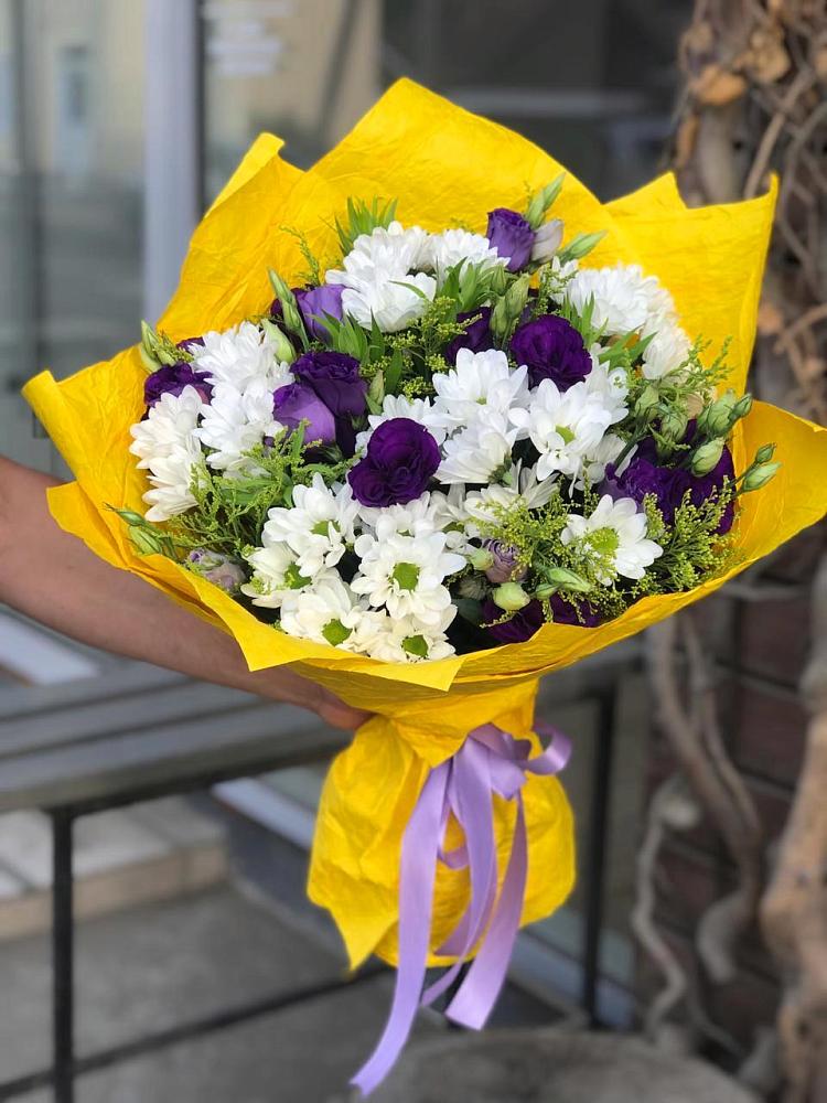 Букет цветов из: Ирисы, Хризантемы и Ромашки в Новощапово