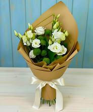 Букет цветов из:  Хризантемы и Лизиантусы в Новощапово