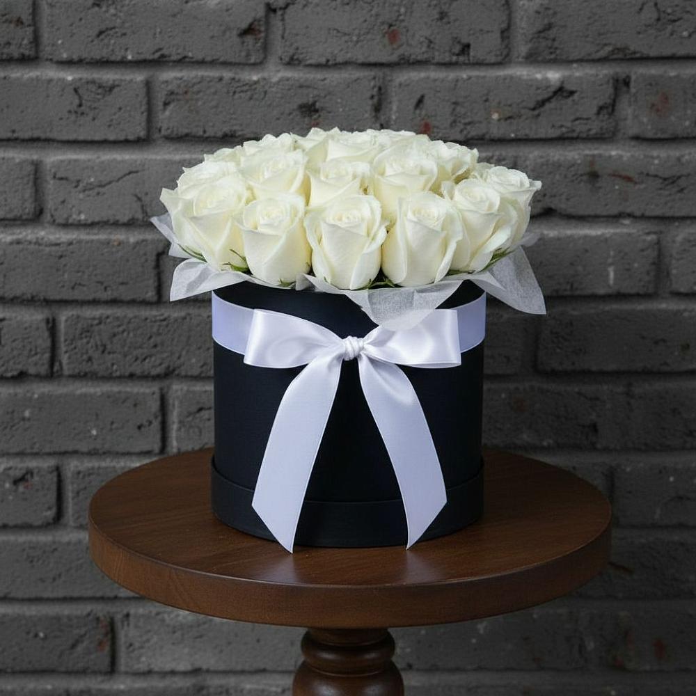 Цветочная композиция из Розы в шляпной коробке в Новощапово