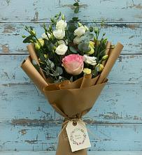 Букет цветов из:  Розы и Лизиантусы в Новощапово