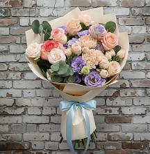 Букет цветов из:  Розы, Лизиантусы и Гвоздики в Новощапово